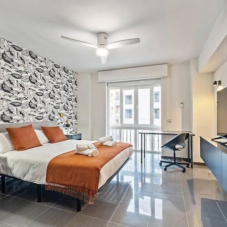 Апартаменты Piso En Atarazanas Малага Экстерьер фото